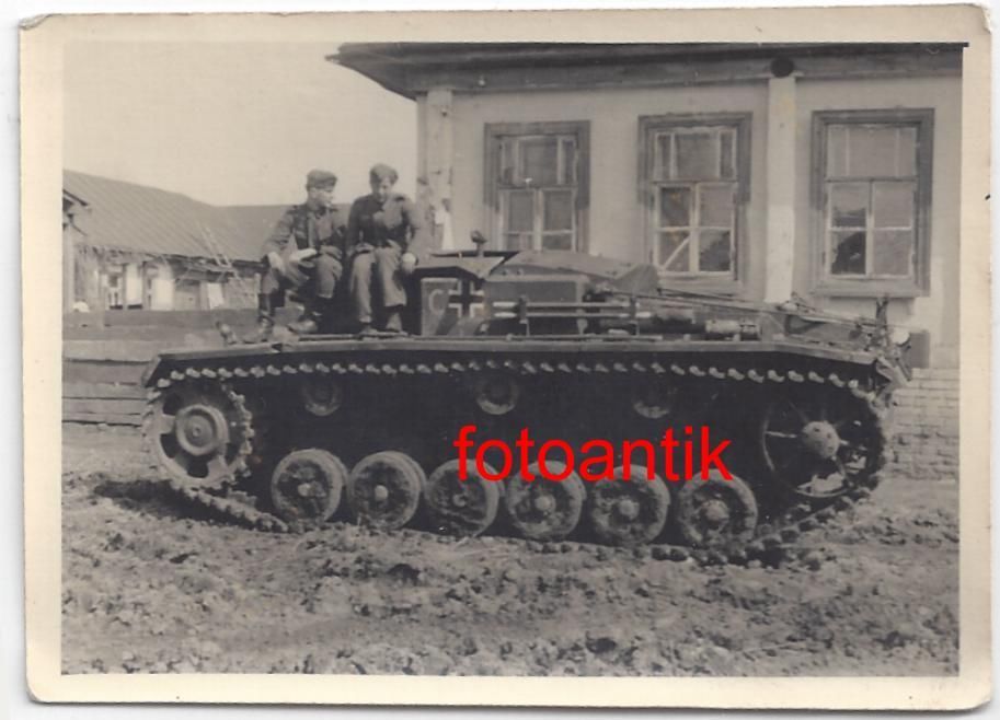Foto 2 WK, Panzer Sturmgeschütz, Kennung, Soldat