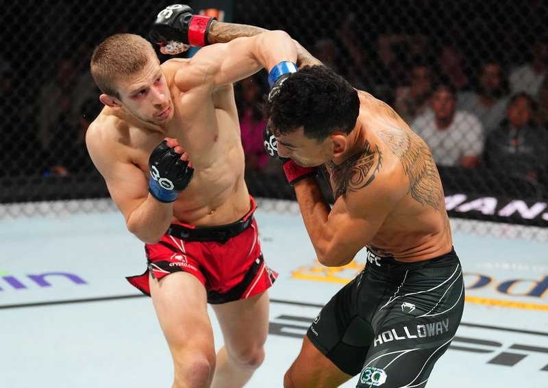 Заплати след UFC on ESPN: Холоуей - Алън