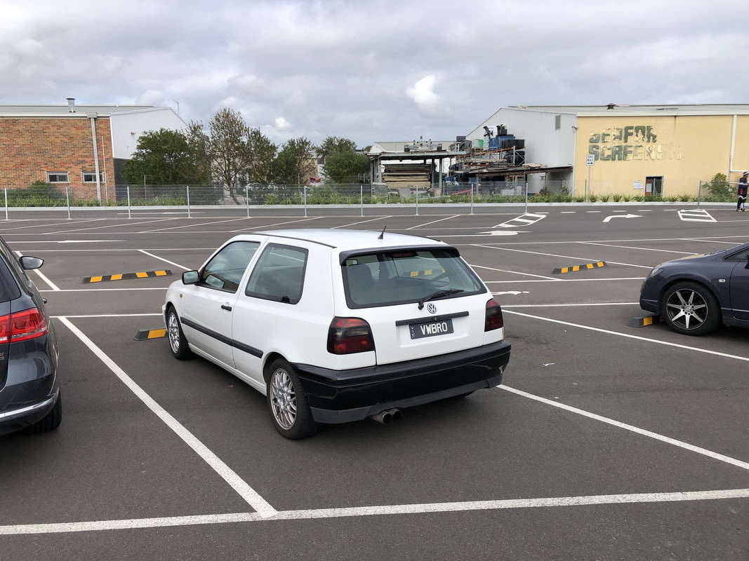 E7B31306-8230-429C-8869-2575B3327163