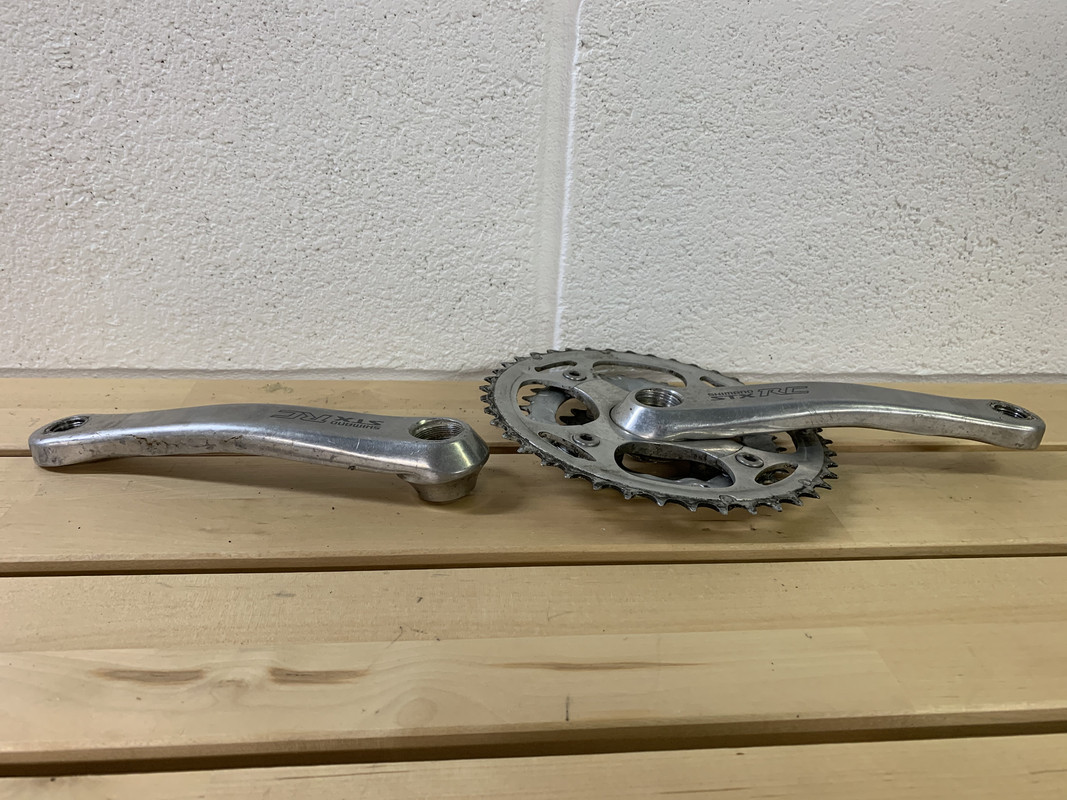 E33AA858-D0E4-4117-BD13-1C64C8DA4CA0