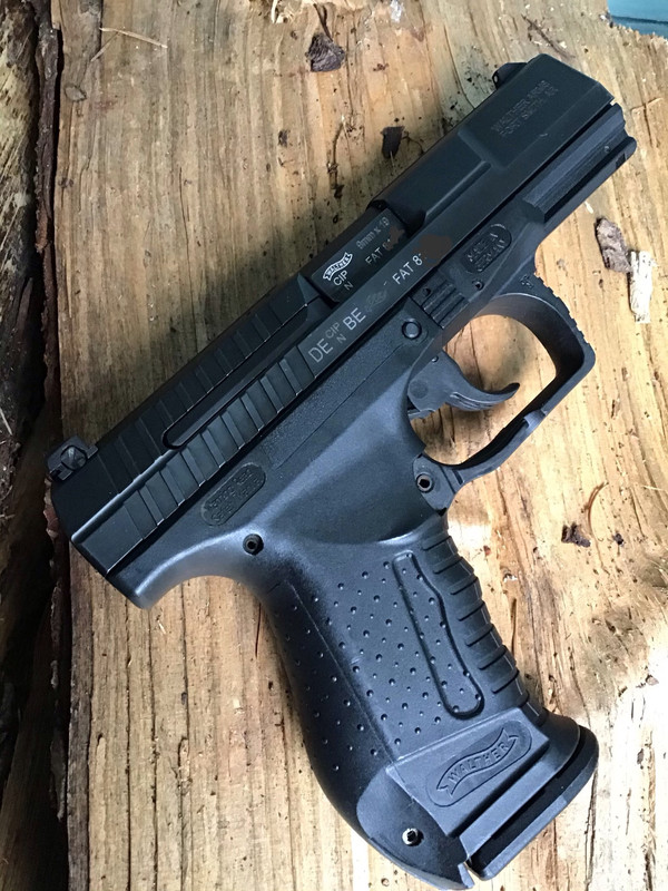 70B54F91-8B88-4A11-840D-EF05236813E7