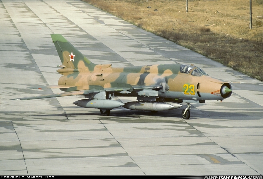 20 GvAPIB Su-17M4 23 yellow_16513 (4)_3