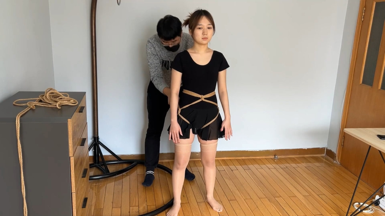 玩奴原创 小妹雅雯初绑即巅峰高难度.mp4_20220316_130611.330