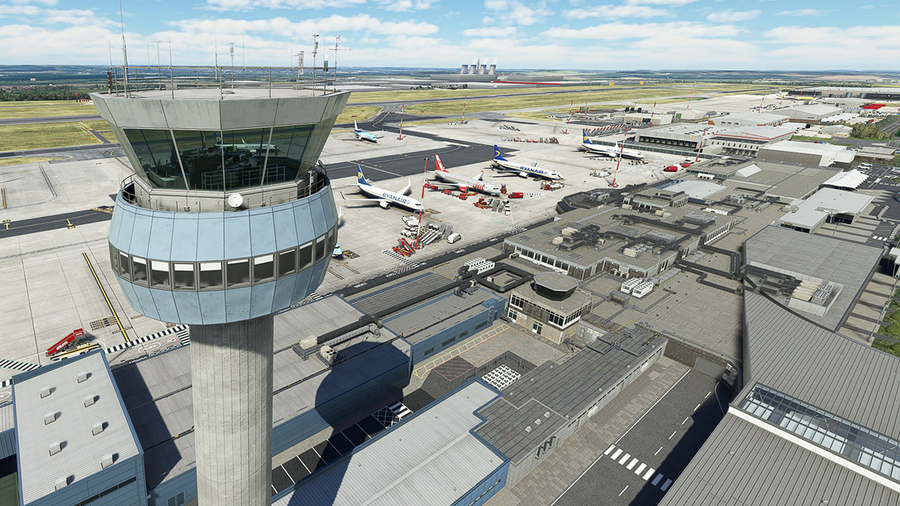 East-Midland-EGNX-37.jpg