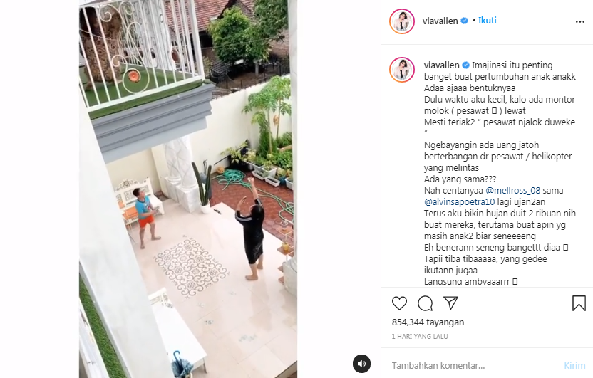 Hujan uang buatan di rumah mewah Via Vallen