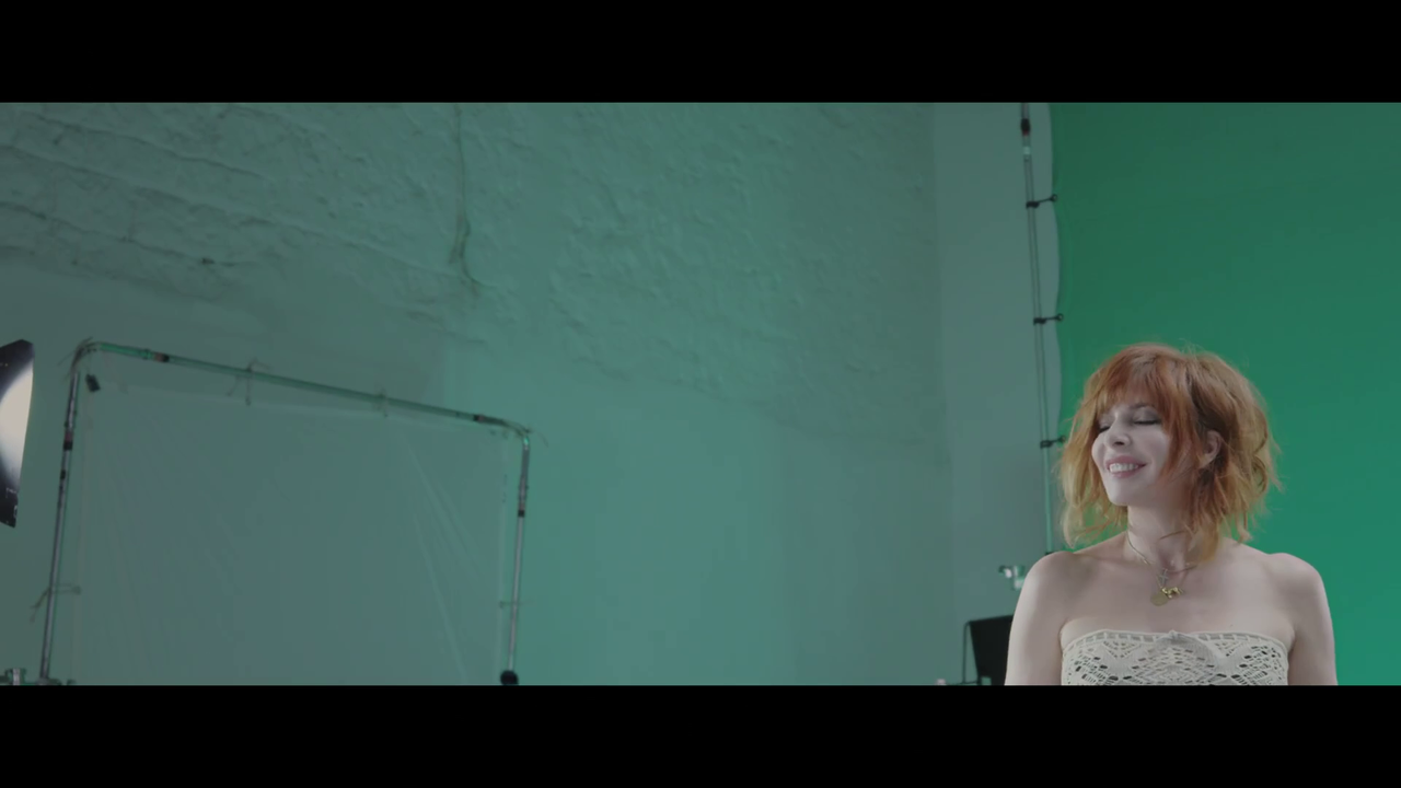 Mylène Farmer - L'Ultime Création - Sous Haute Tension0476