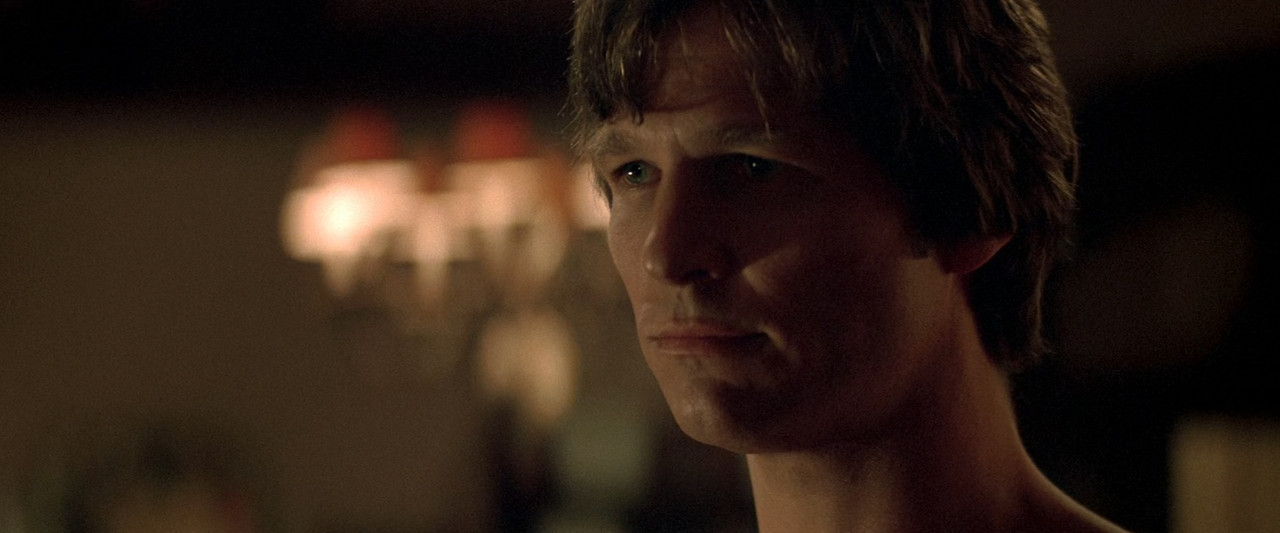 Starman (1984).mkv_snapshot_00.15.05_[2018.02.09_04.46.47]