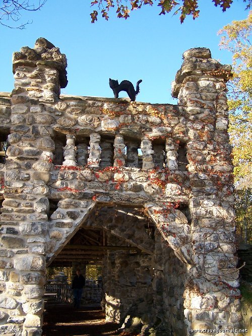 01-gillette-castle-very-nice-cat-hamden-united-states