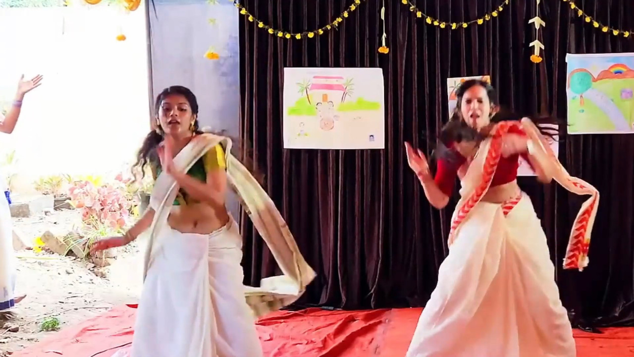 Malayali Grils Sexy navel slips while dancing in kerala saree.mp4_snapshot_01.00.572
