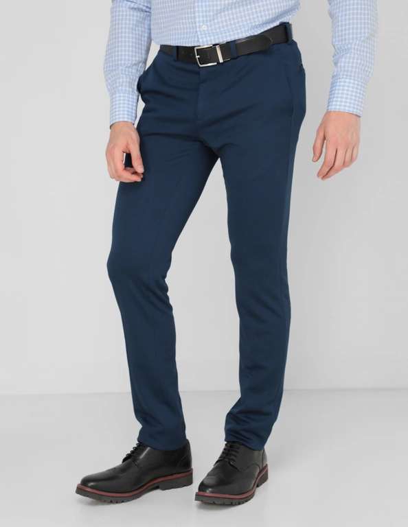 Liverpool: Pantalón Slim Calvin Klein 
