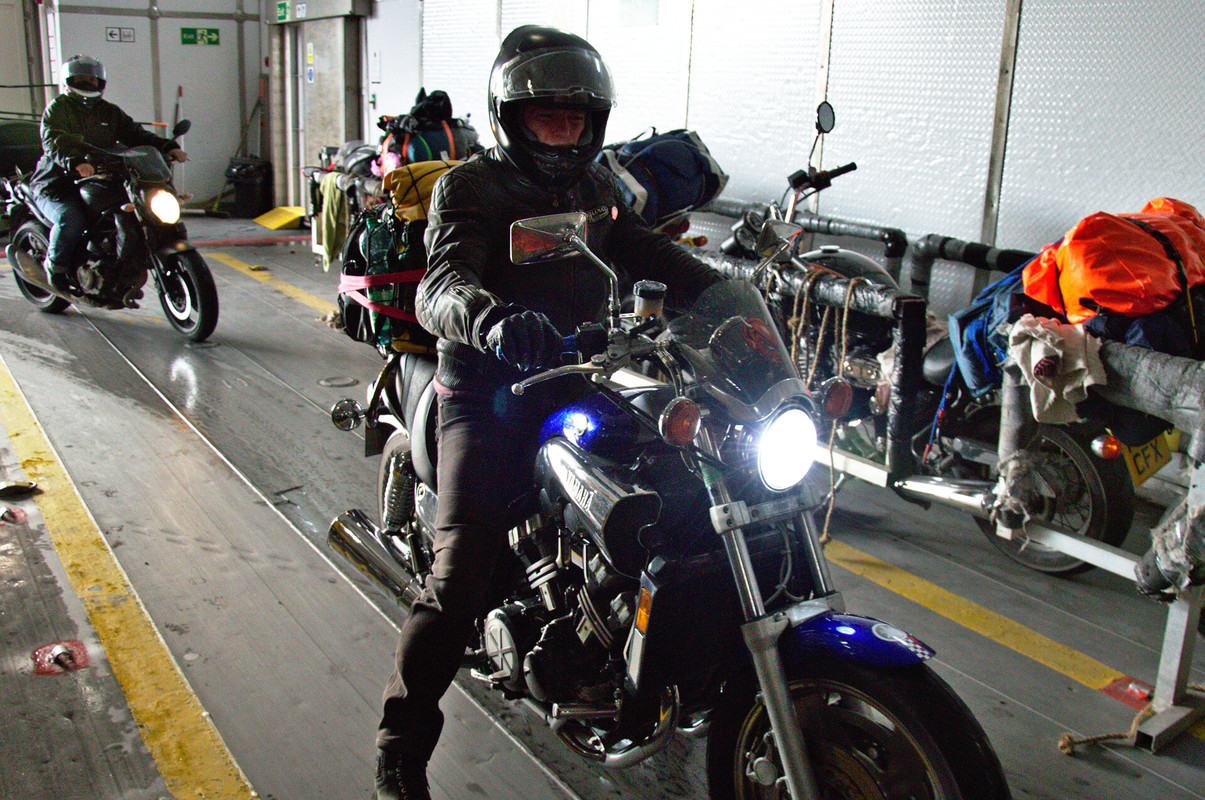Vmax Tour 2019 au TT à l'île de Man R-DSD1111