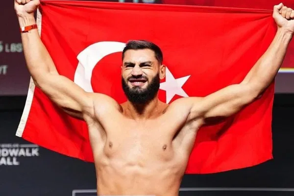 Йон Кутелаба срещу Ибо Аслан на UFC Fight Night 252