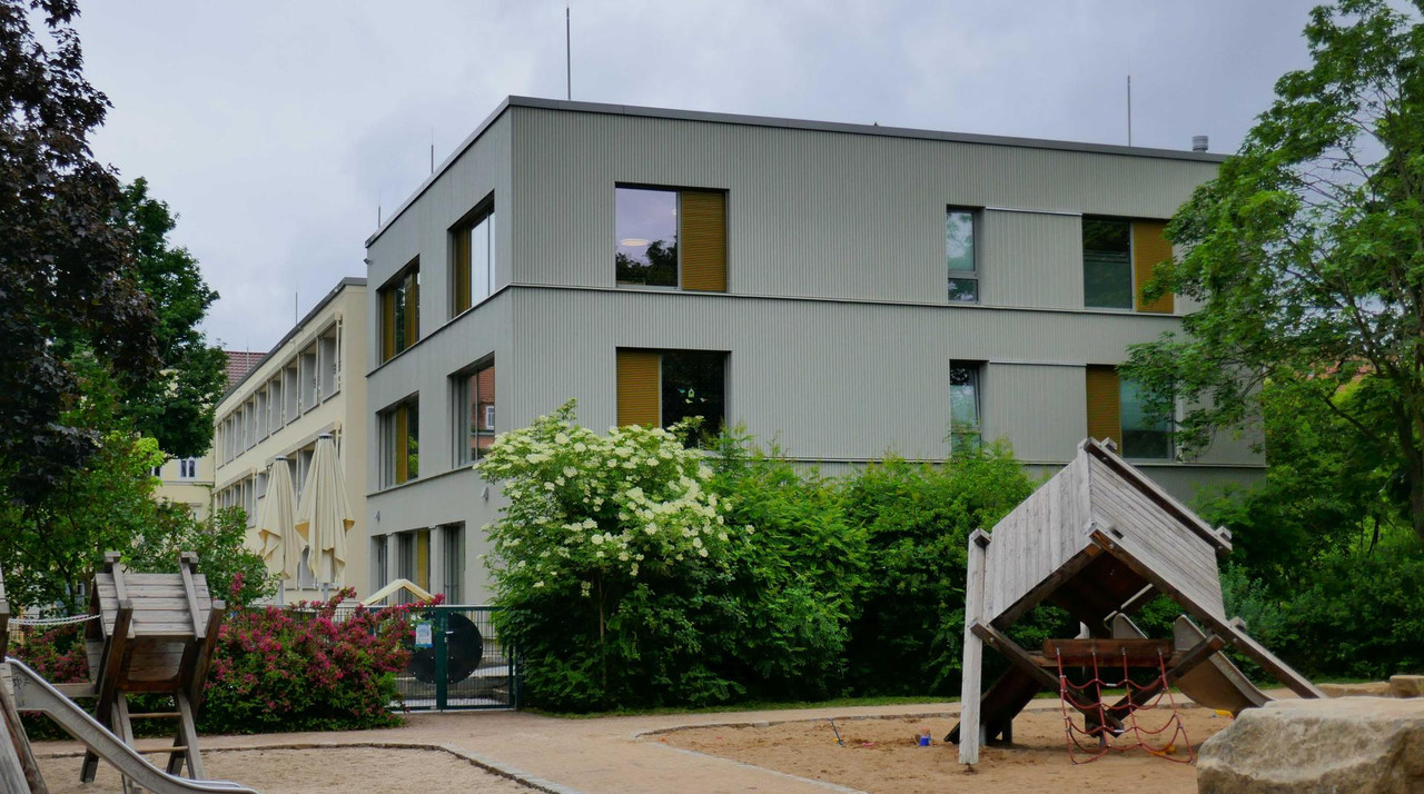 Bild: https://i.postimg.cc/qRMQ6sC5/P1360595.jpg
