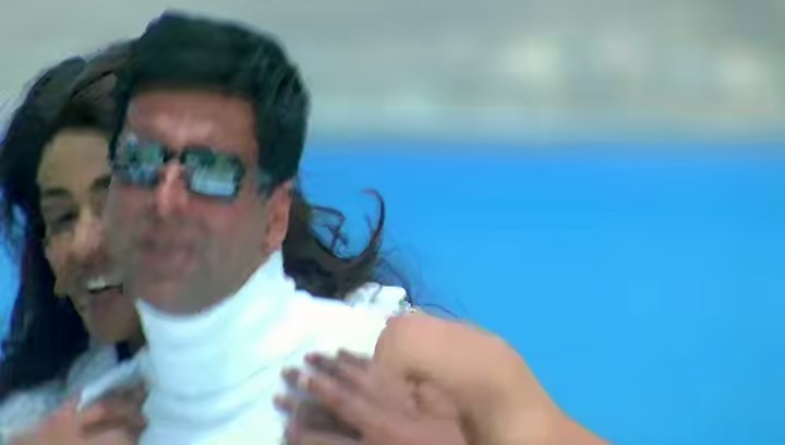 Waqt-The-Race-Against-Time-2005-Web-Rip-Hindi-480p-10bit-x265-HEVC-2-0-ESub-mkv-0003