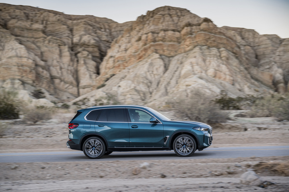 P90489770_highRes_the-new-bmw-x5-xdriv