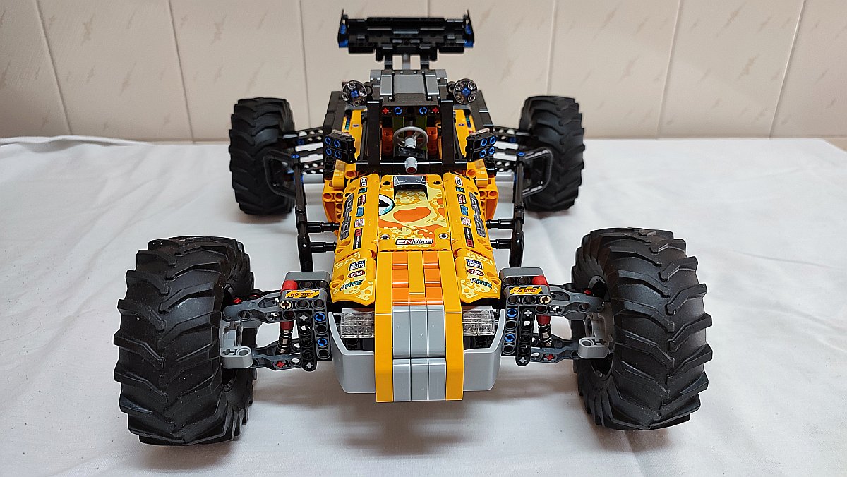 "Sand Runner" MOC (set 42099 alternative model) - Building Instructions | Belle-Ve Bricks | LEGO MOCS / Custom MOCs IMG 20220801 102455