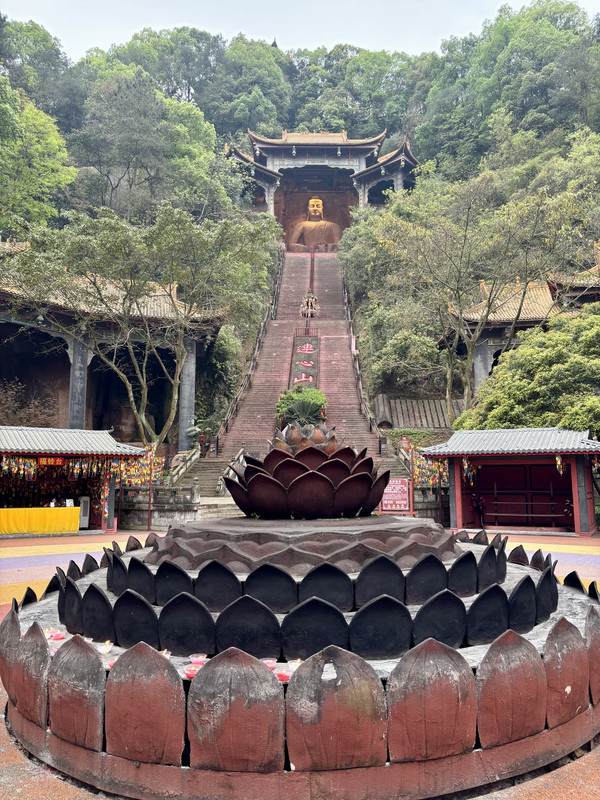 Día 11: Buda de Leshan y Chengdu - Disfrutando de China por libre en 18 días (Marzo 2026) (5)