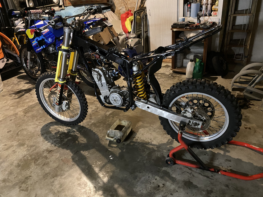 E75C6E5F-3E24-4FF9-8EF6-E07420232113