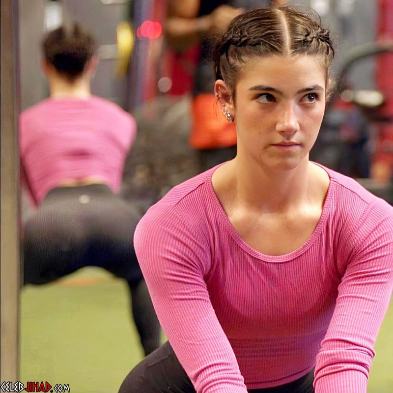 charli damelio ass squat — Postimages