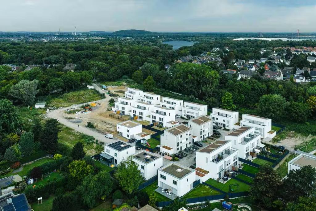 202508-DU-Projekt-HOMberg-BA2-Ubergabe-3.jpg