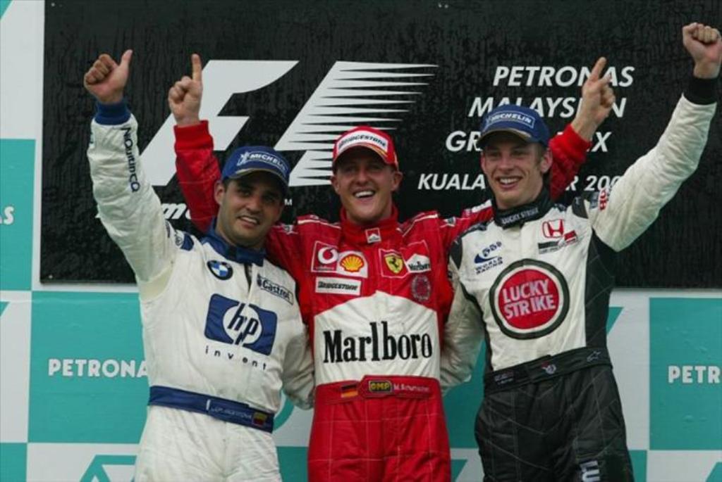 2004 мал подиум