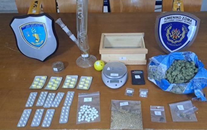 ΣΥΛΛΗΨΗ ΔΥΟ ΗΜΕΔΑΠΩΝ ΓΙΑ ΝΑΡΚΩΤΙΚΑ ΣΤΗ ΧΙΟ ΑΠΟ ΣΤΕΛΕΧΗ ΤΩΝ ΚΕΝΤΡΙΚΩΝ ΛΙΜΕΝΑΡΧΕΙΩΝ ΧΙΟΥ ΚΑΙ ΠΕΙΡΑΙΑ