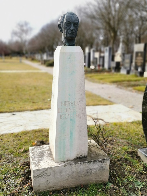 768px-Grab-Herbert-Eisenreich-Wiener-Zentralfriedhof-2020-01-30-6