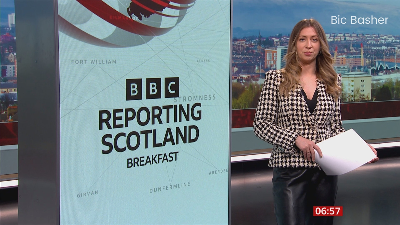 07.04 - 06.50.00 - Breakfast. The BBC's Breakfast programme features ....ts_snapshot_07.33.355