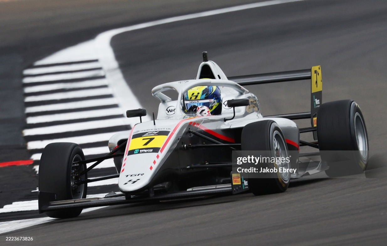 スクリーンショット_6-7-2025_7545_media.gettyimages.com