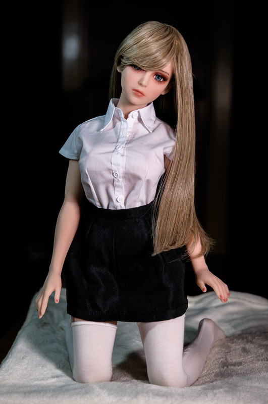 chloe minikane doll