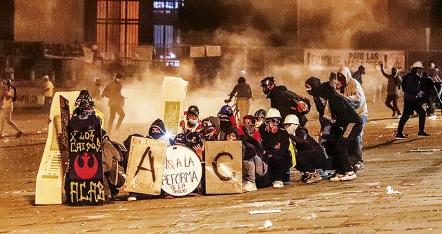 gobierno colombiano encarcela a 10 jóvenes gobierno colombiano encarcela a 10 jóvenes