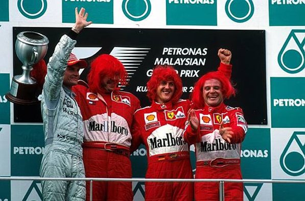 2000 мал подиум