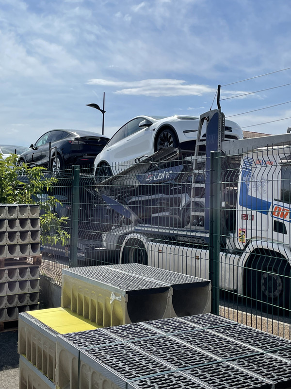 74BF03A7-50AA-487F-8E4E-C5CC676AE6BE