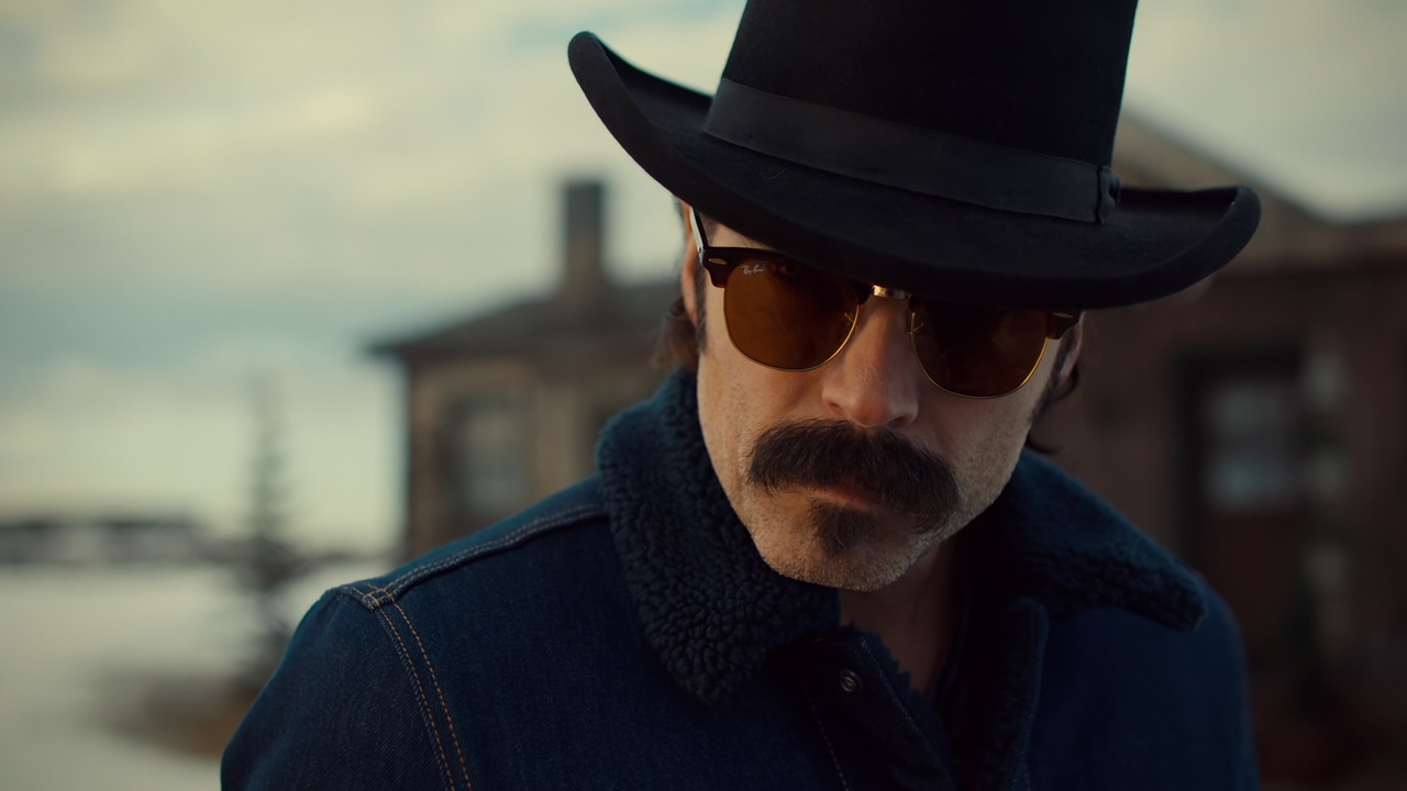 Wynonna.Earp.S03E07.I.Fall.To.Pieces.1080p.10bit.BluRay.AAC5.1.HEVC-Vyndros.mkv_snapshot_31.29_[2020