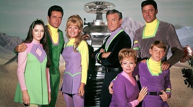 WILLIAM-READ-WOODFIELD-LOST-IN-SPACE-1-FOTOR.jpg