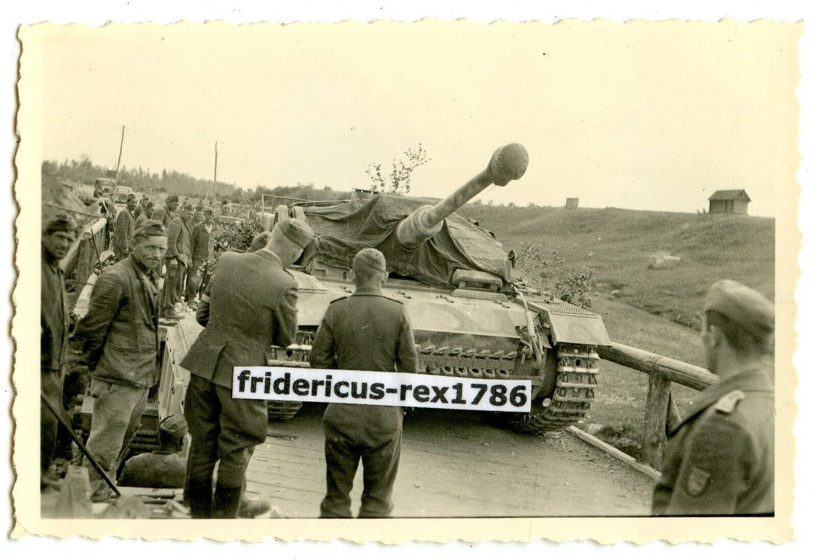A27 Foto Sturmgeschütz gepanzerte Selbstfahrlafette StuG Tarnanstrich camo Plane