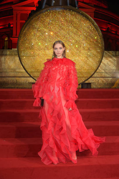 1893828193_FranSummersarrivesatTheFashionAwards2018InPartnership