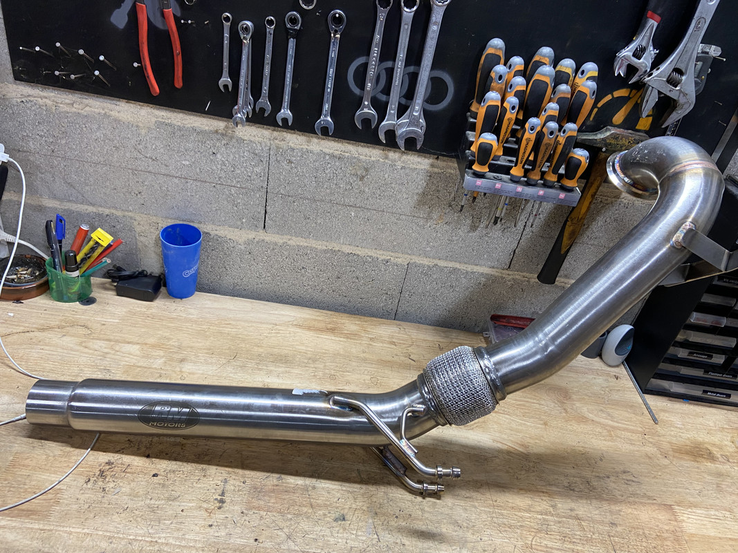 FBA6340A-6BCC-4B67-B6EA-7F82FC49DC56