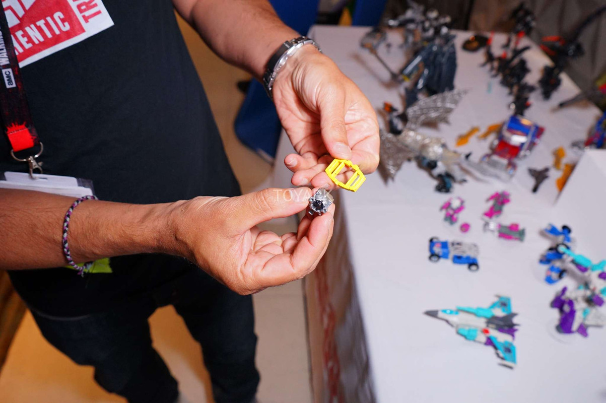 SDCC-2017-Hasbro-Transformers-Thurs-021