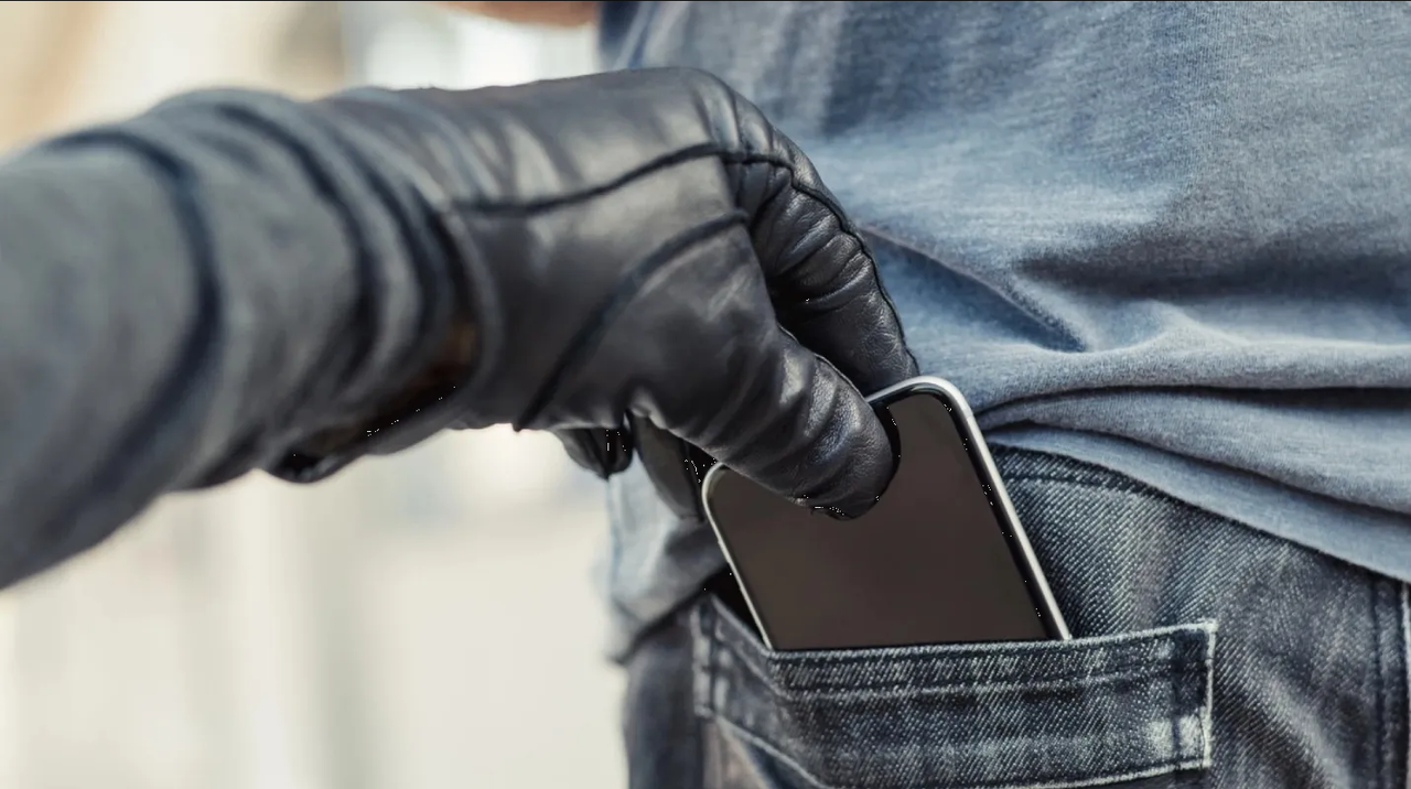 ¿Te robaron el celular? Respira hondo y aplica este hack