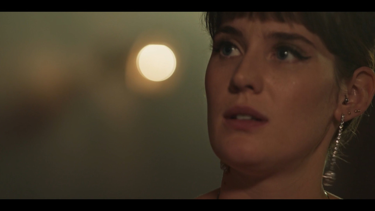 2023-04-08_21_35_BBC1_Casualty_37x26_Welcome-to-the-Warzone.mp4_snapshot_00.05.47.081