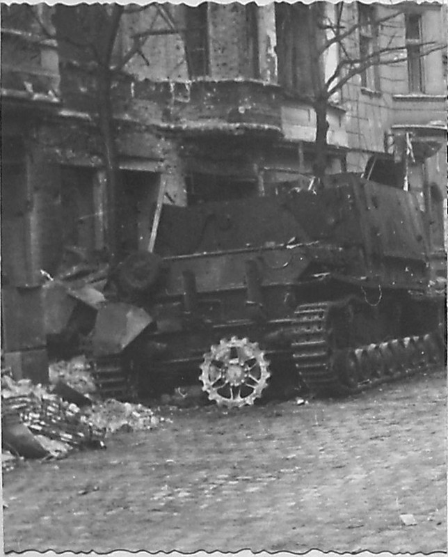 Боевой путь Первой гвардейской танковой армии и её герои Том 7  Поход  на  Берлин. (3)