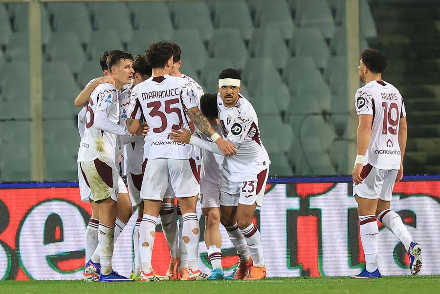 Genoa vs Torino, 18h30 ngày 22/02