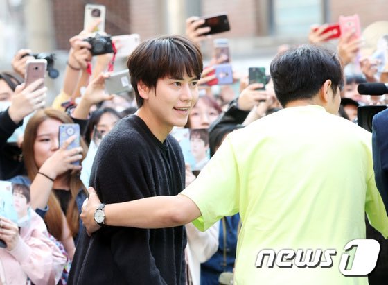 D59O7y0U0AE_ckE.jpg large