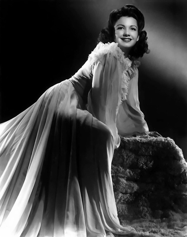 Anne_Baxter_a07