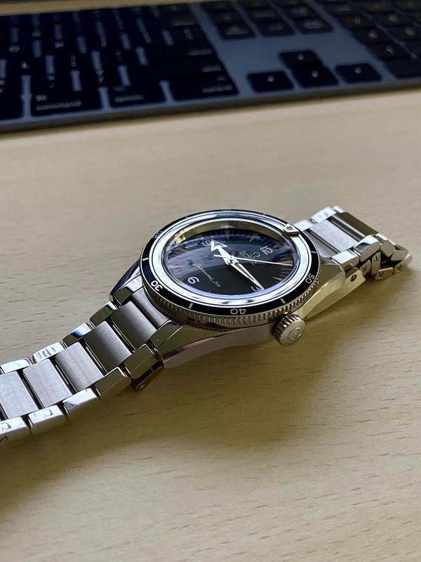 E0AFF65D-4BA6-4A4F-ACB3-4C271362D62D