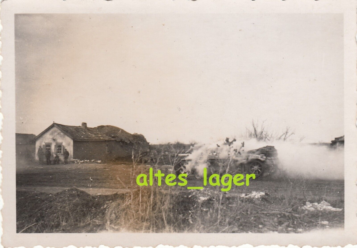 original Foto 2. WK Wehrmacht Sturmgeschütz Stug Beschuss Kampf Angriff [3825-18