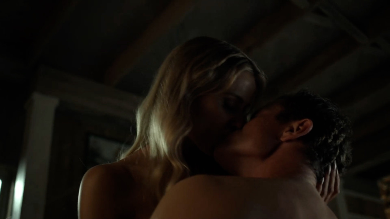 Riley.Voelkel_Hightown.S02.00_05_42_03.Still037