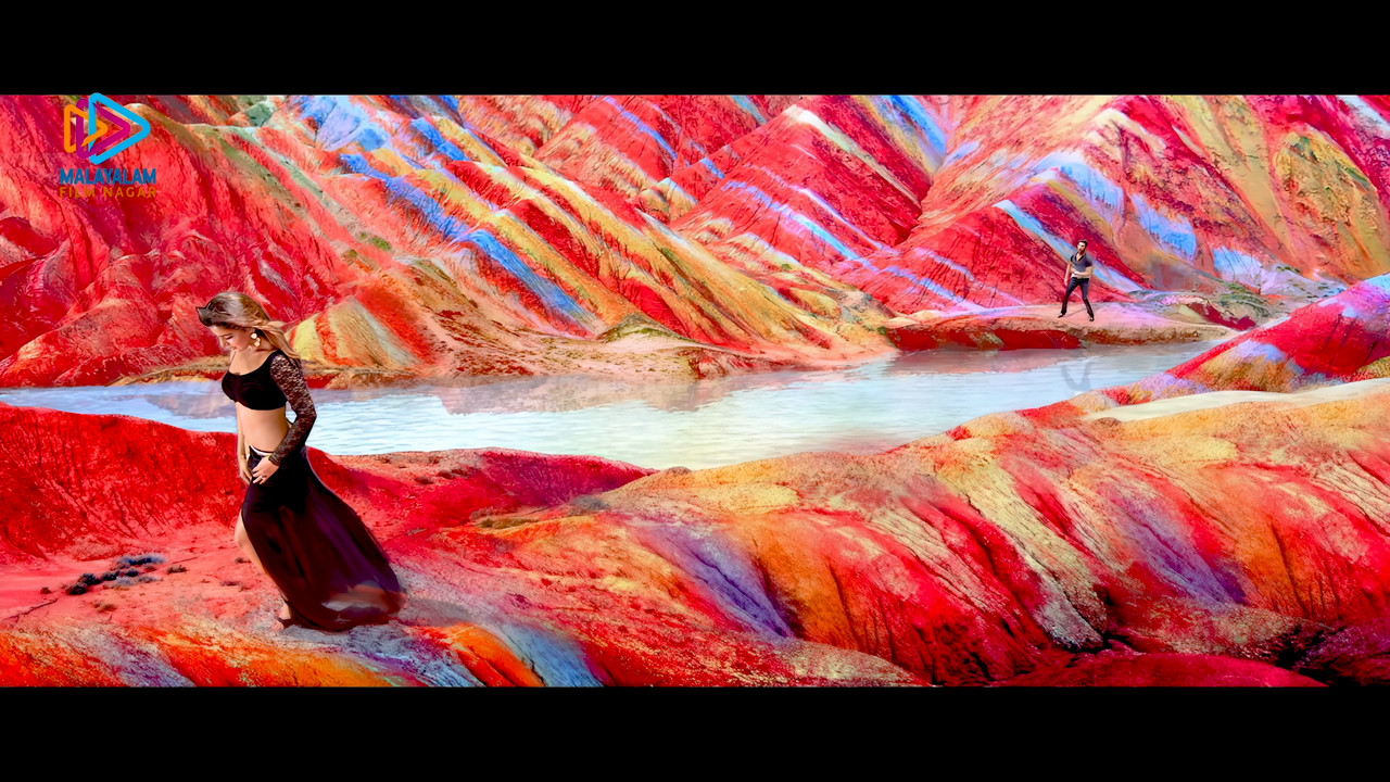 Samantha Hot Song 01 Alludu seenu 4K  sourch.mp4_snapshot_02.59.847