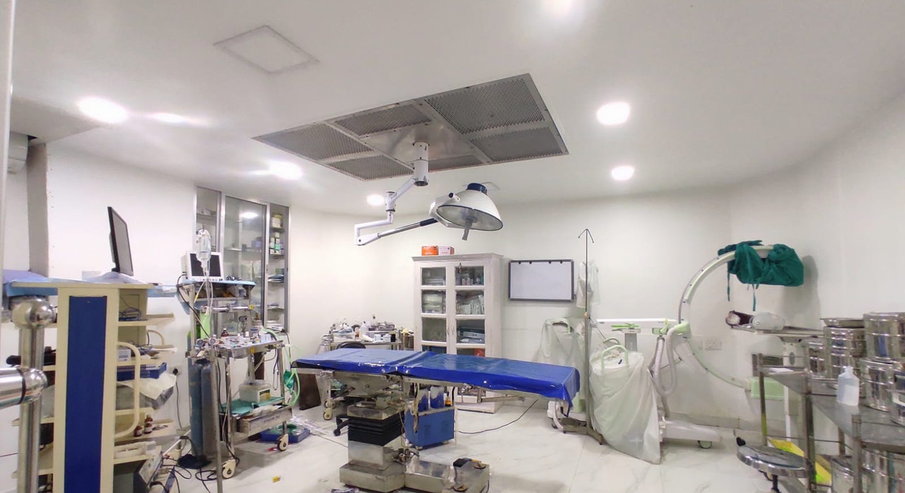 ICU (Intensive Care Unit)